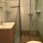 Gostinjska kuća Laura 3*