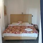 Gostinjska kuća Laura 3*
