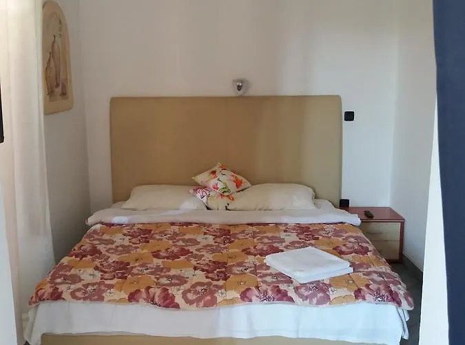 게스트하우스 Laura 3*