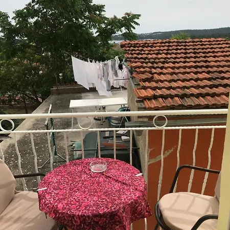 劳拉客房酒店 3*