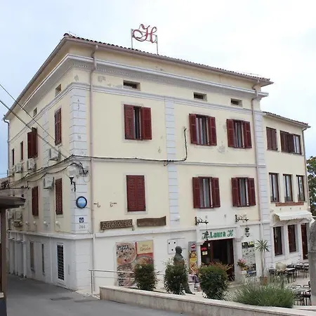 招待所 劳拉客房酒店 3*