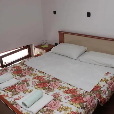 劳拉客房酒店 梅杜林