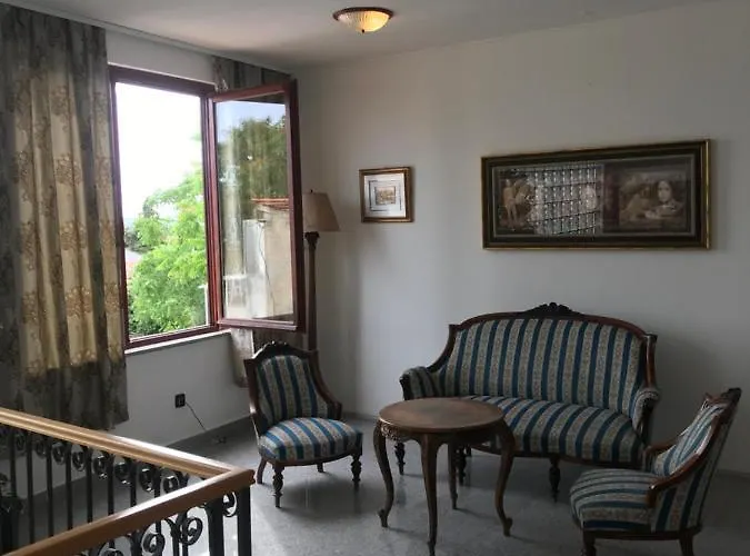 Laura 게스트하우스 메덜린